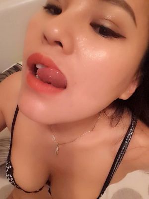 Book online escort girl Hot Sexy Young Gir in UAE