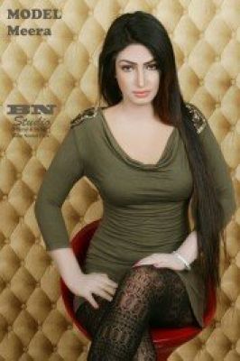Cheap incall escort invites you to her place in UAE
