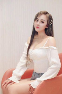 Independent asian escort in Abu Dhabi: CRYSTAL available 24 7