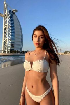 Invite UAE outcall escort Lisa to your flat or hotel room