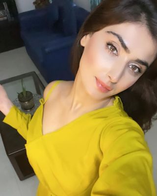 Enjoy Abu Dhabi sex massage done by escort Indian Tanvi Chauhan 